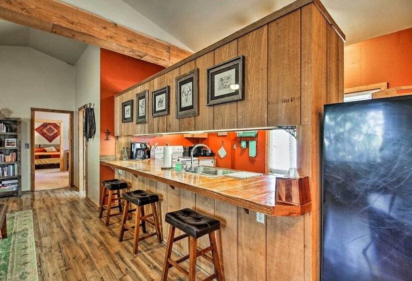 Dog Friendly Ranch Cottage W/ Yard ~ 13 Mi To Bend