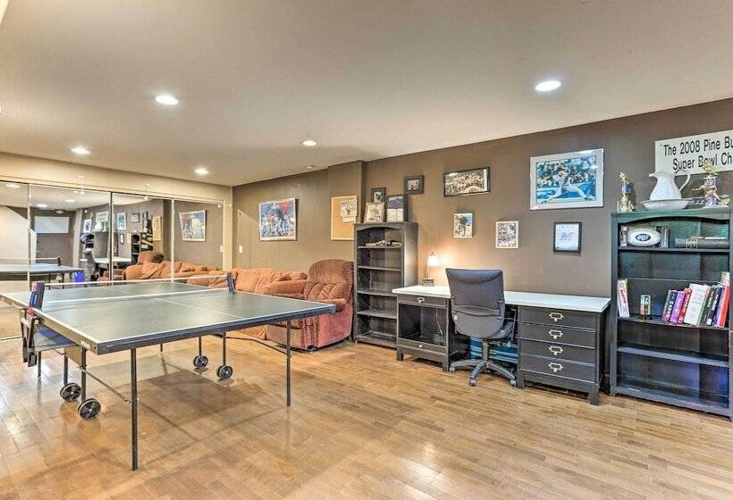 Pet Friendly Grand Pine Bush Retreat On 2 Acres!