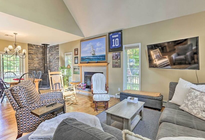 Pet Friendly Grand Pine Bush Retreat On 2 Acres!