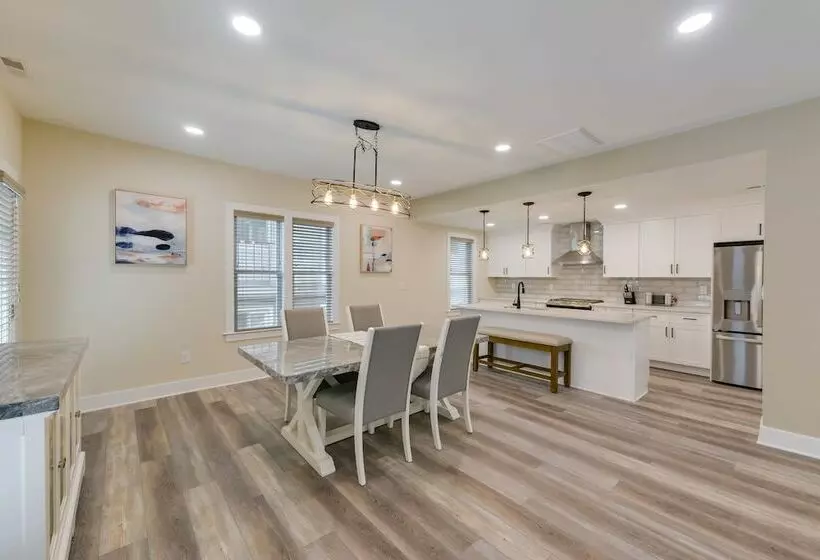 Home W/ Partial Ocean View: Walk To Ventnor Beach!
