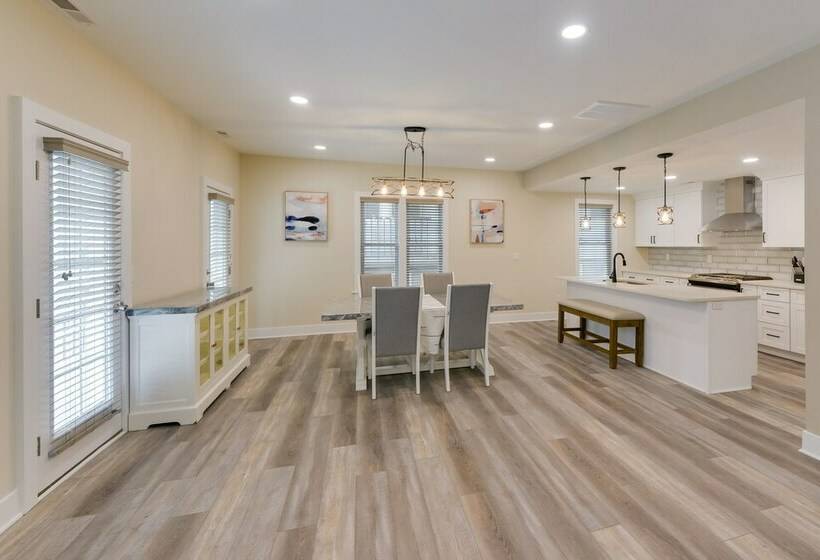 Home W/ Partial Ocean View: Walk To Ventnor Beach!