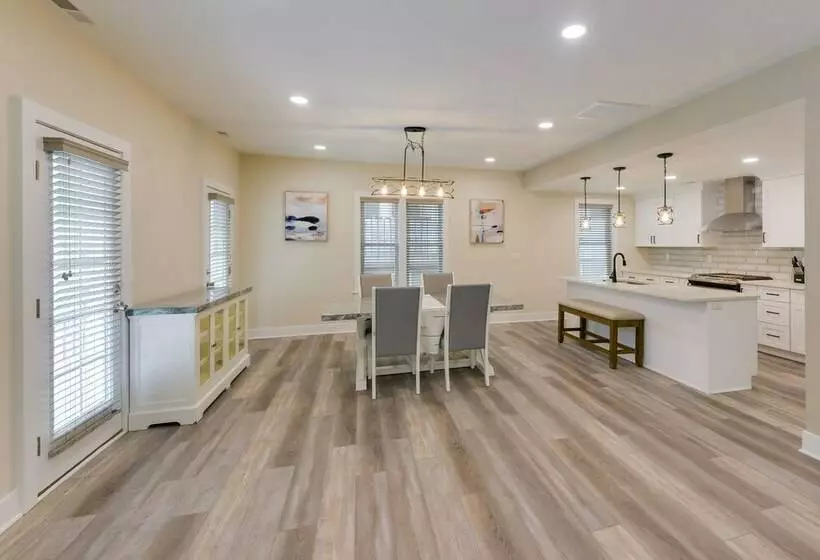 Home W/ Partial Ocean View: Walk To Ventnor Beach!
