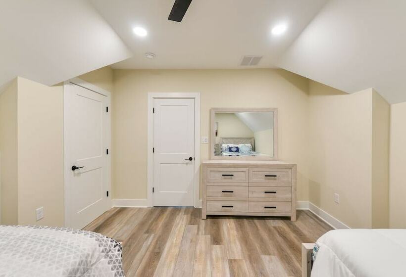 Home W/ Partial Ocean View: Walk To Ventnor Beach!