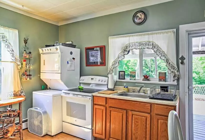 Hunter Home W/ Fire Pit & Yard: On Main Street!