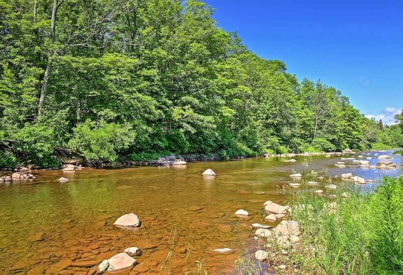 Hunter Home W/ Fire Pit & Yard: On Main Street!