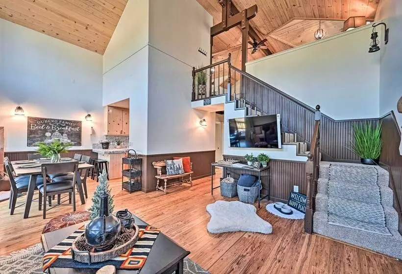 Inviting Julian Home W/ Scenic View & Hot Tub