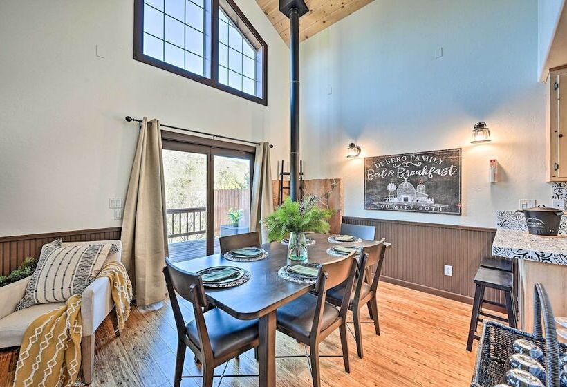 Inviting Julian Home W/ Scenic View & Hot Tub