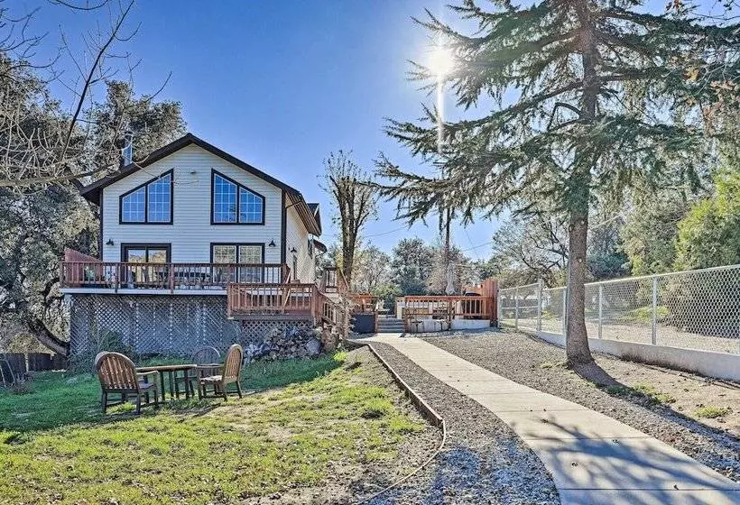 Inviting Julian Home W/ Scenic View & Hot Tub