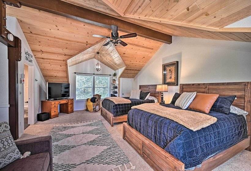 Inviting Julian Home W/ Scenic View & Hot Tub