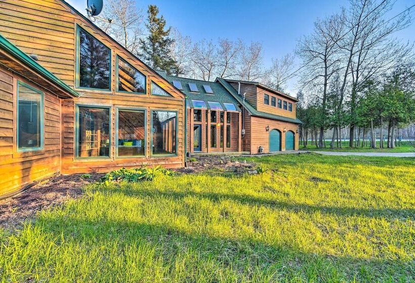 Lakefront Applegate Retreat W/ Private Beach!