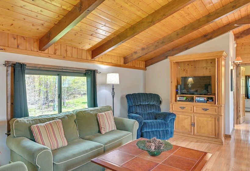 Log Cabin: 9 Mi To Plattekill & Belleayre Mtn