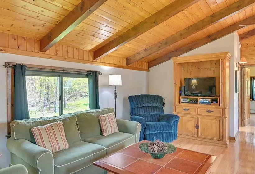 Log Cabin: 9 Mi To Plattekill & Belleayre Mtn