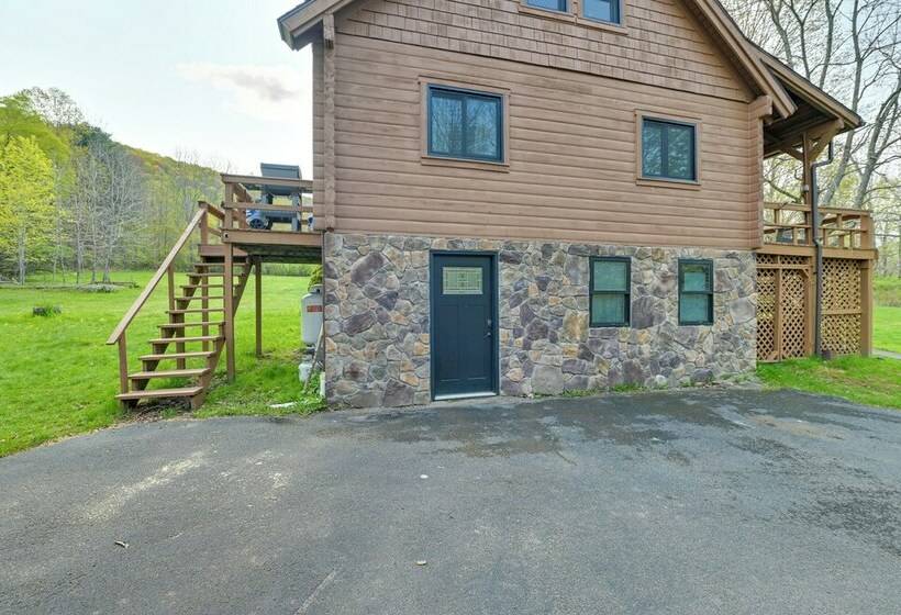 Log Cabin: 9 Mi To Plattekill & Belleayre Mtn