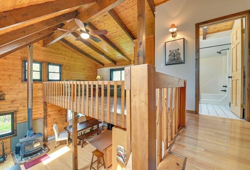 Log Cabin: 9 Mi To Plattekill & Belleayre Mtn