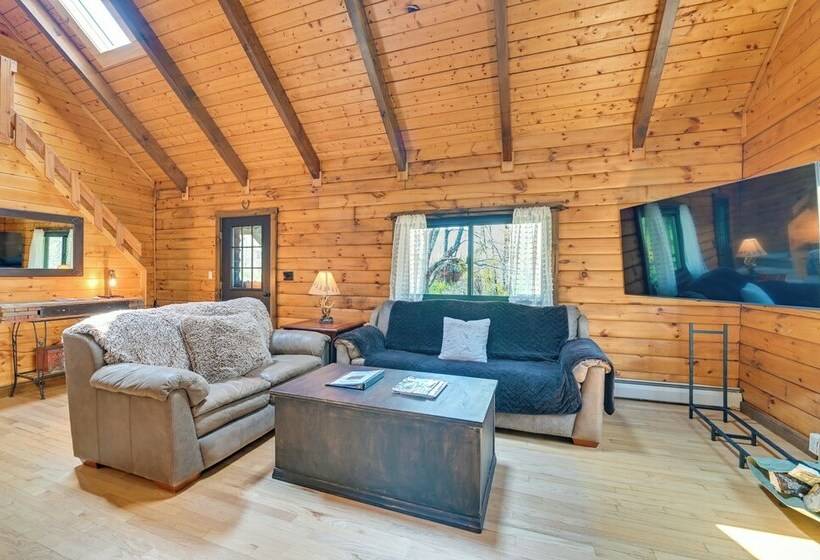 Log Cabin: 9 Mi To Plattekill & Belleayre Mtn