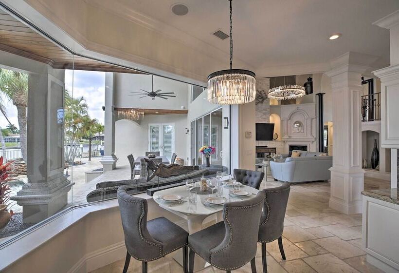 Luxe Cape Coral Escape W/ Boat Dock + Cabana!
