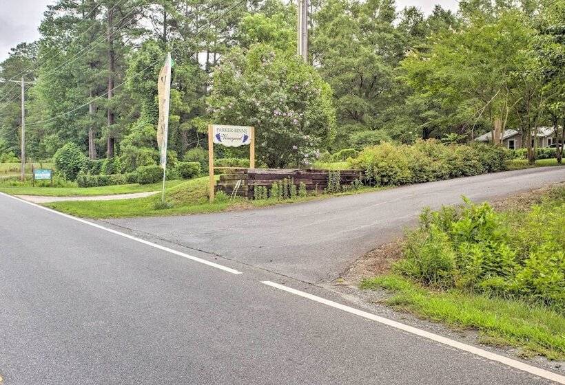 Mill Spring Cabin Near Parker Binns Winery!