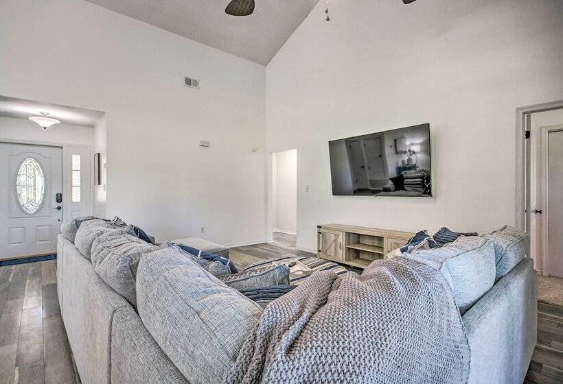 Navarre Home W/ Game Area + Screened In Porch