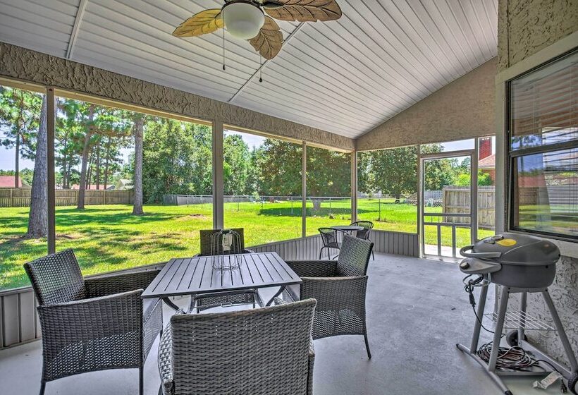 Navarre Home W/ Game Area + Screened In Porch