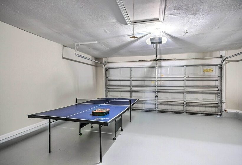 Navarre Home W/ Game Area + Screened In Porch