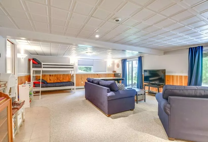 Conway Home W/ Game Room: 5 Private Beaches