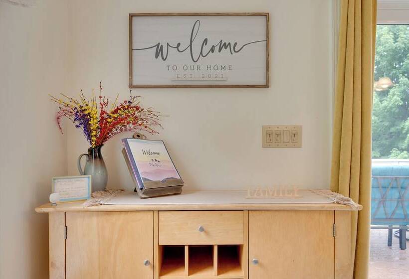 Conway Home W/ Game Room: 5 Private Beaches