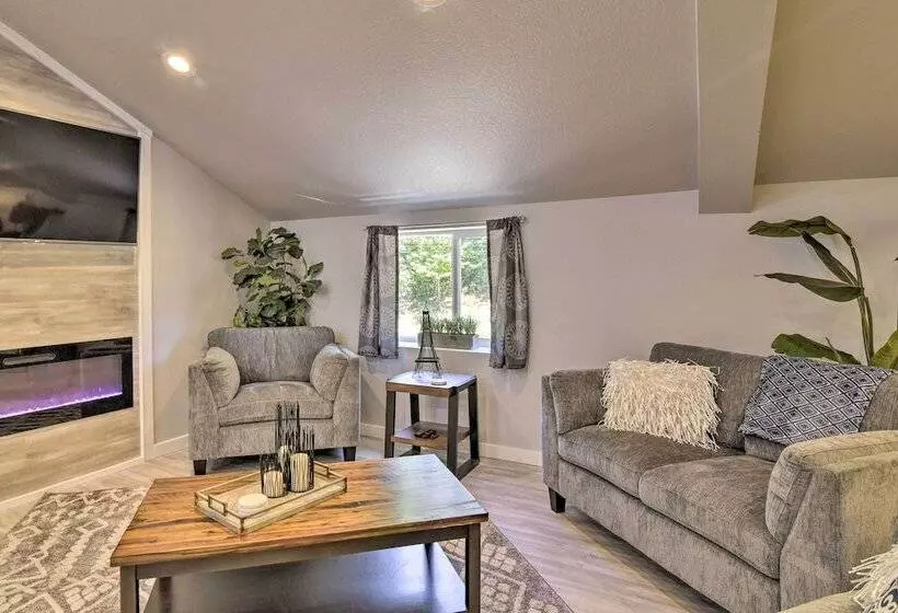 Oregon City Abode ~ 23 Mi To Dtwn Portland!