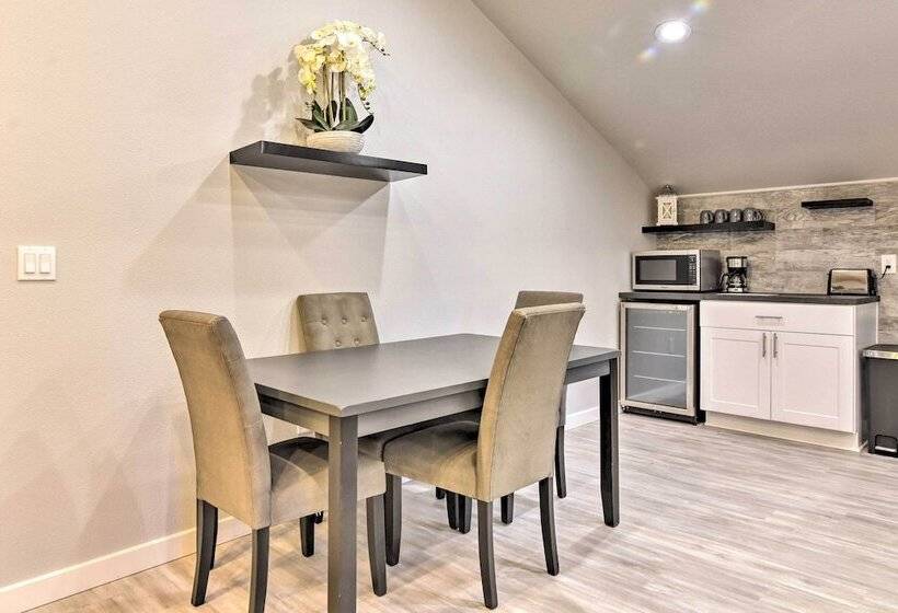 Oregon City Abode ~ 23 Mi To Dtwn Portland!