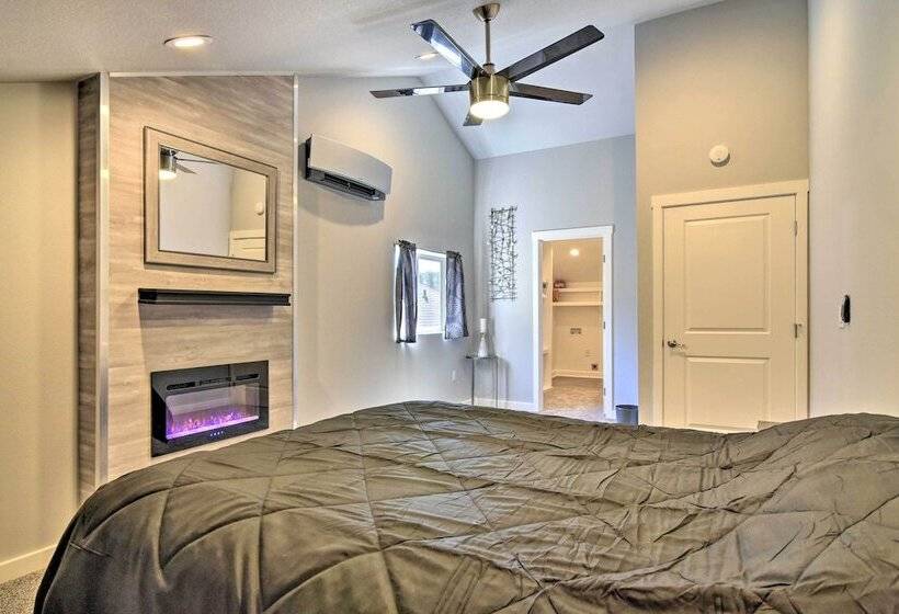 Oregon City Abode ~ 23 Mi To Dtwn Portland!