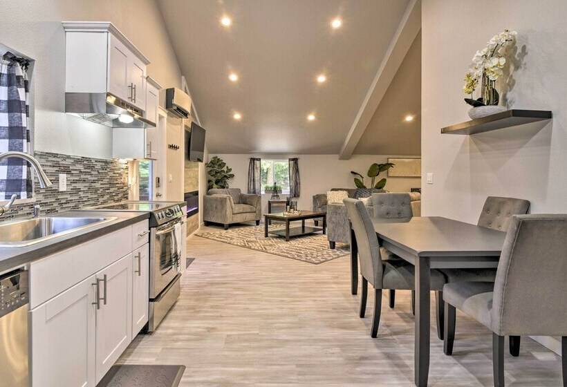 Oregon City Abode ~ 23 Mi To Dtwn Portland!