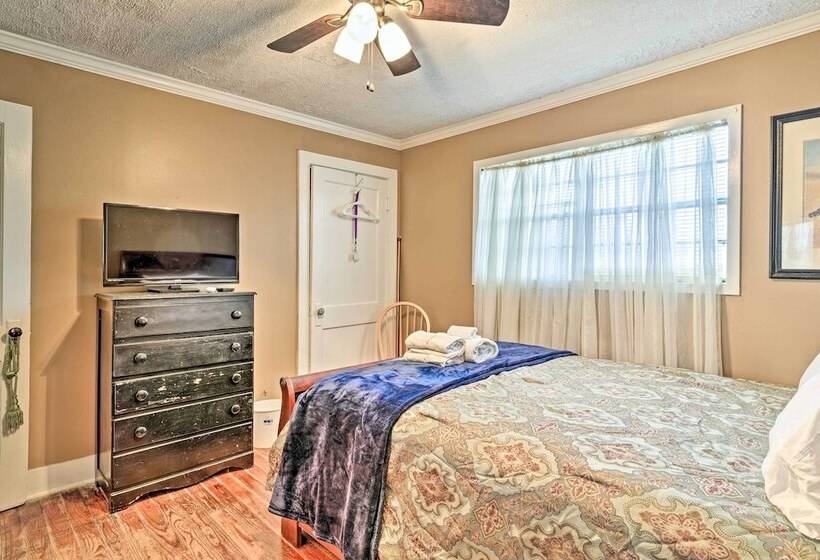 Oxford Home On Private Land < 7 Mi To Dtwn!