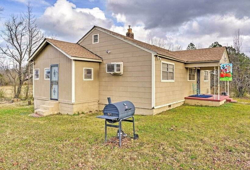 Oxford Home On Private Land < 7 Mi To Dtwn!