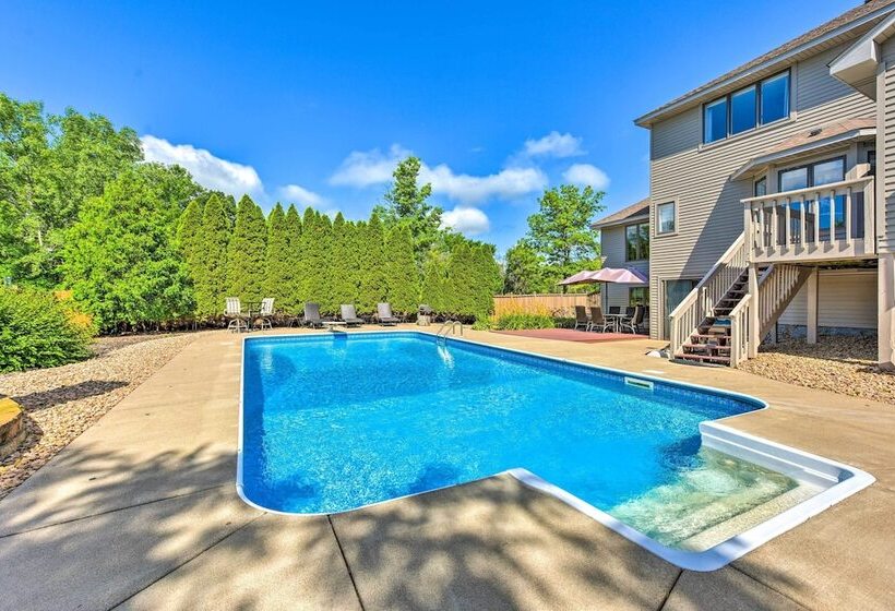 Pet Friendly Maple Grove Gem W/ Private Yard!