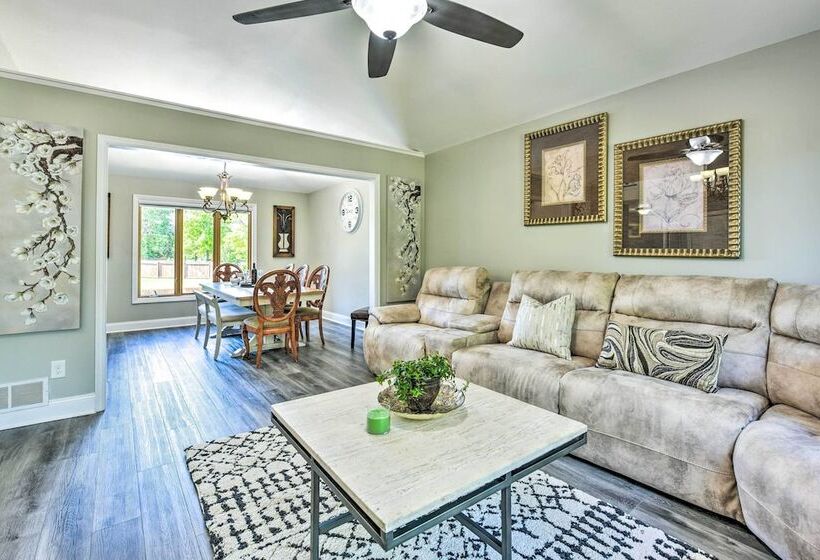 Pet Friendly Maple Grove Gem W/ Private Yard!