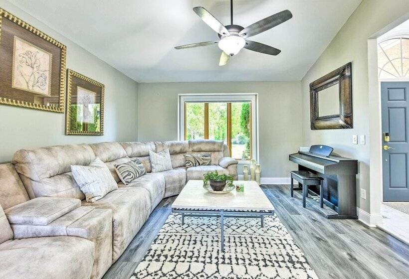 Pet Friendly Maple Grove Gem W/ Private Yard!