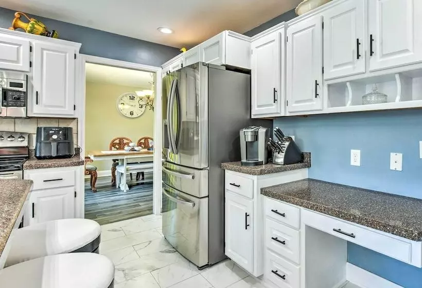 Pet Friendly Maple Grove Gem W/ Private Yard!