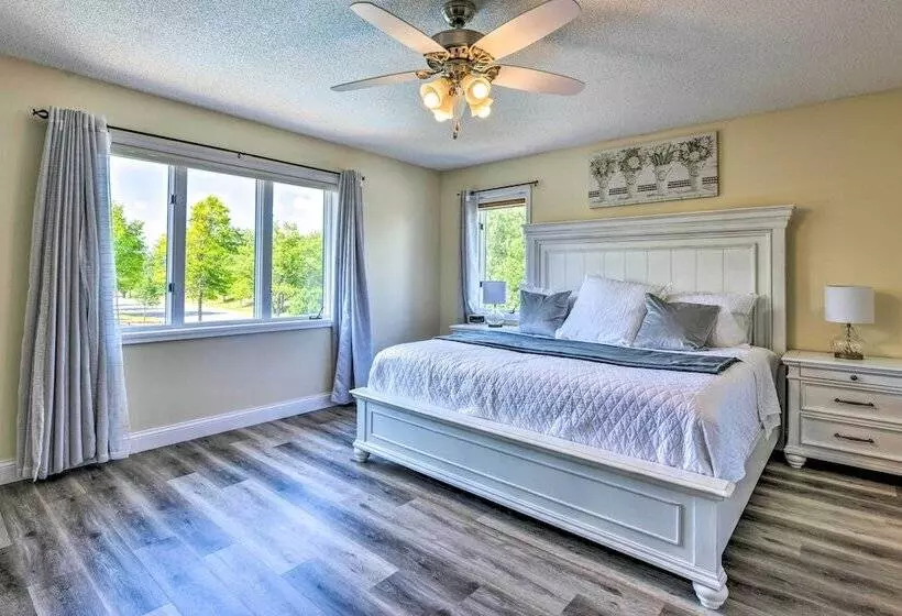 Pet Friendly Maple Grove Gem W/ Private Yard!