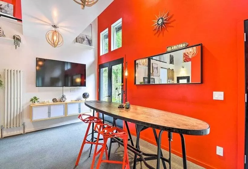 Private Indianola House W/ Patio + Fire Pit