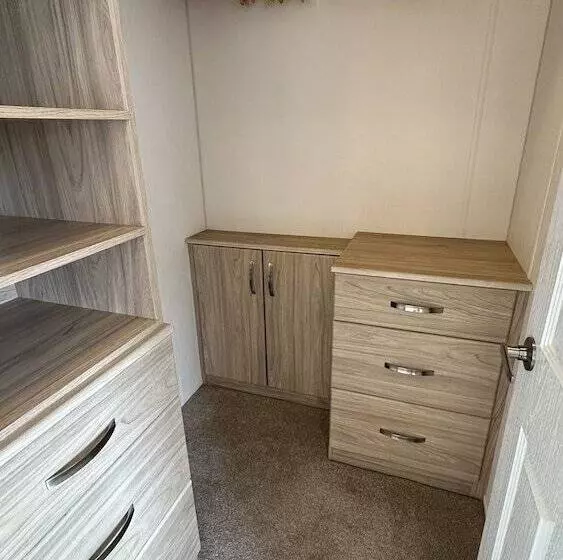 Lomakeskus Escape Holidays Limited