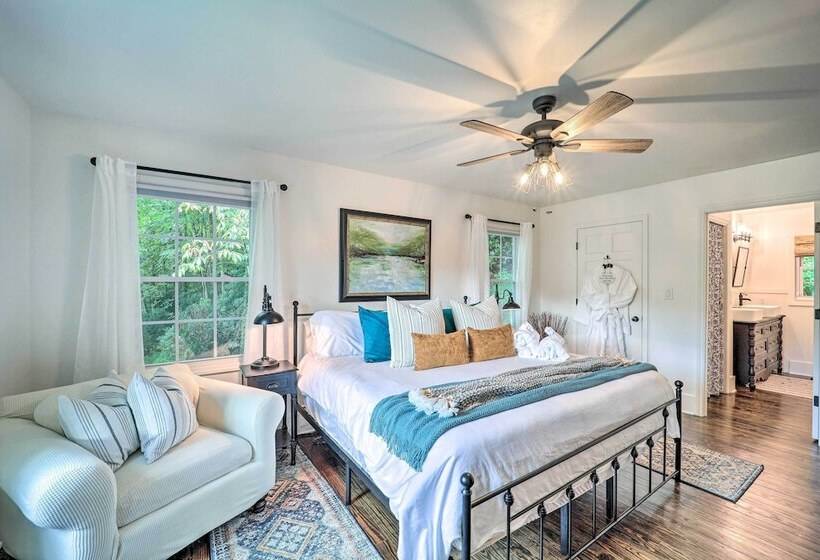 Riverfront Sugar Grove Home: Hot Tub & Views!