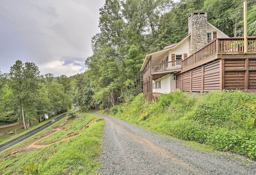 Riverfront Sugar Grove Home: Hot Tub & Views!