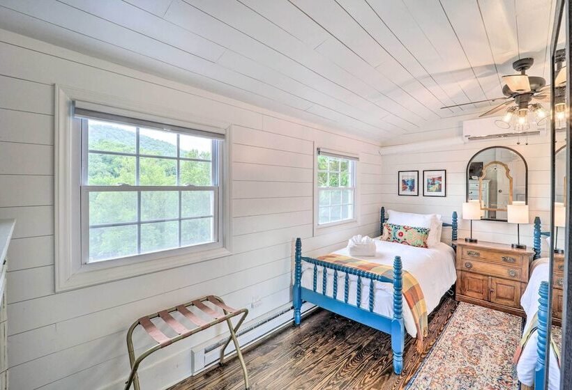 Riverfront Sugar Grove Home: Hot Tub & Views!