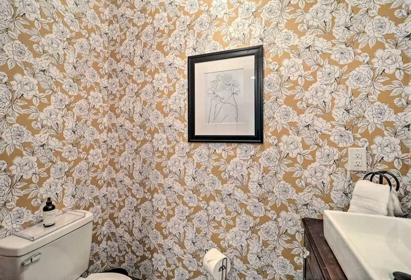 Riverfront Sugar Grove Home: Hot Tub & Views!