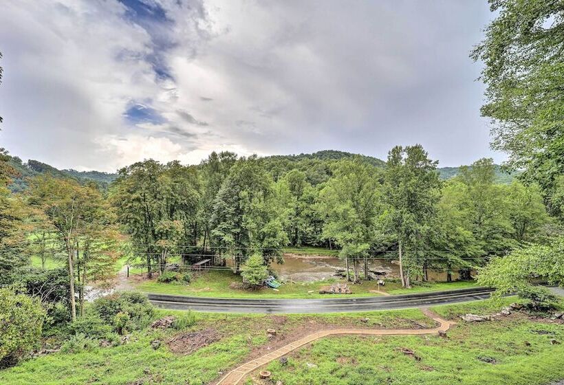 Riverfront Sugar Grove Home: Hot Tub & Views!