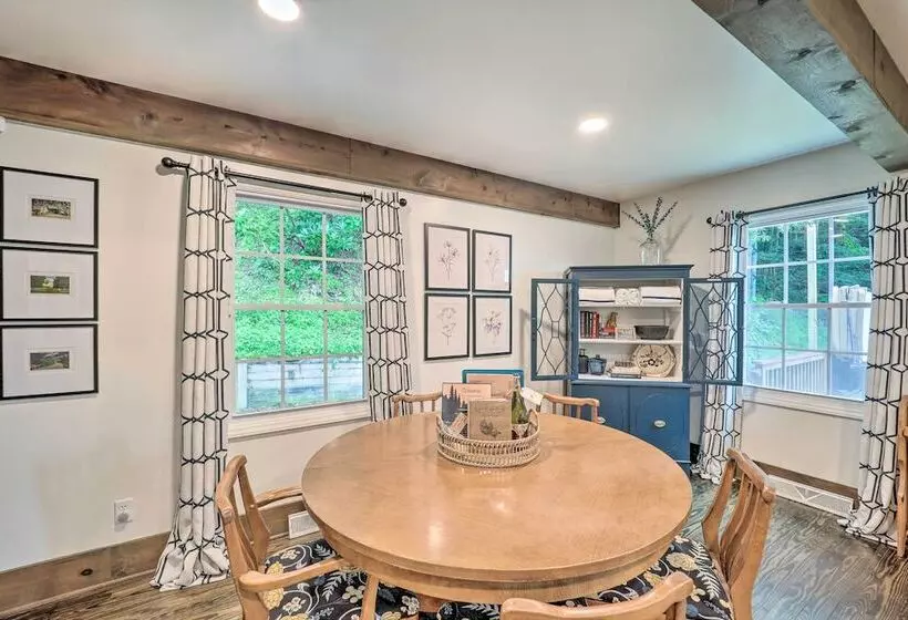 Riverfront Sugar Grove Home: Hot Tub & Views!