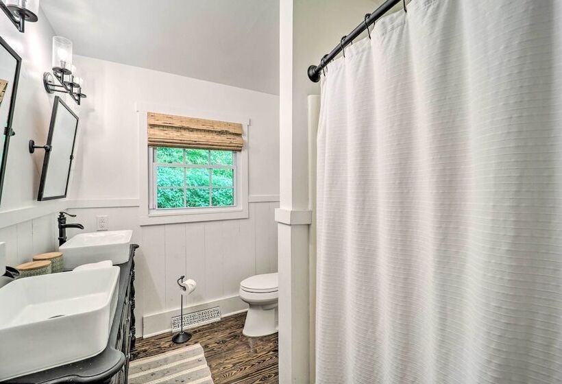 Riverfront Sugar Grove Home: Hot Tub & Views!