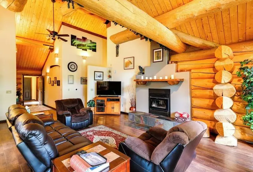 Riverside Log Cabin: On Site Aurora Viewing!