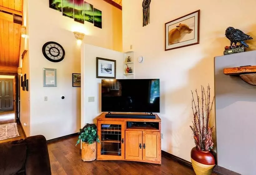 Riverside Log Cabin: On Site Aurora Viewing!