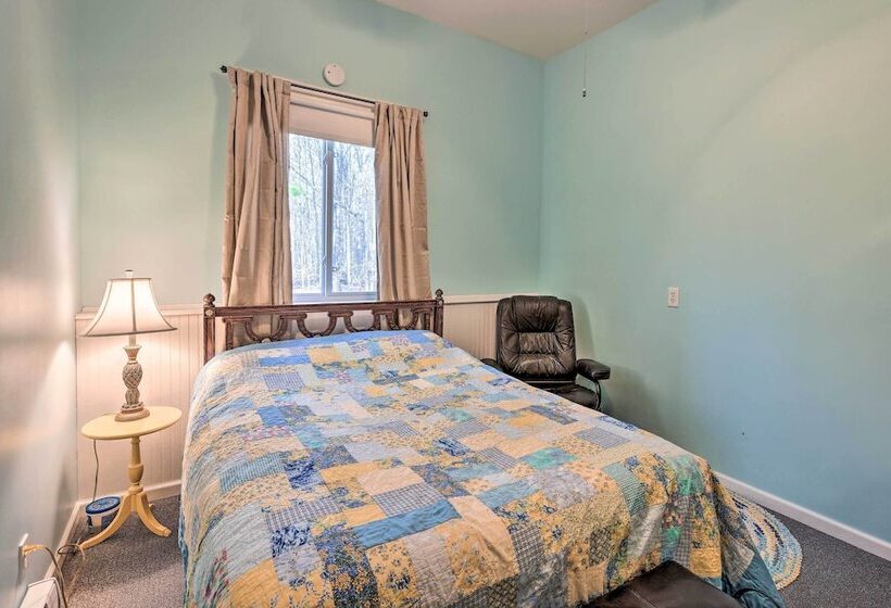 Secluded Bear Lake Getaway W/ Fire Pit & Porch!