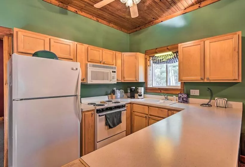 Secluded Bear Lake Getaway W/ Fire Pit & Porch!